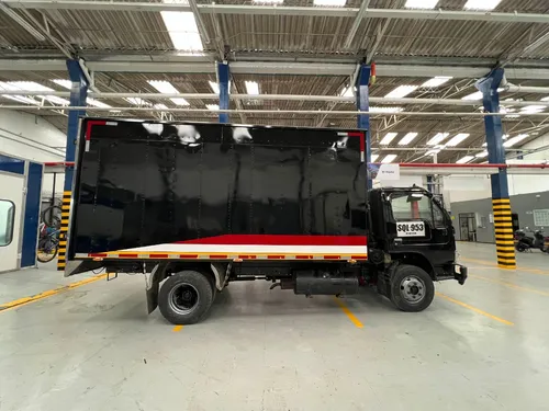 Camión Nissan T5u41