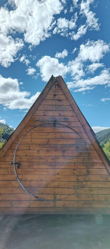 Hermoso Camping Con Complejo De Dormís Y Piscina