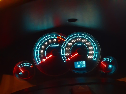 Imagem 6 de 13 de Chevrolet - Celta