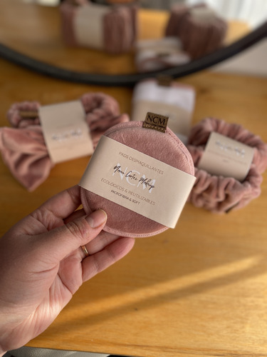Kit Box Set Para Limpieza Facial Muñequera Pads Toalla Vinch Rosa Viejo