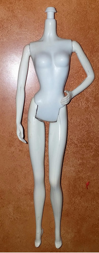 Barbie Model Musse Cuerpo Blanco