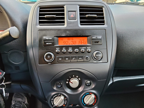 Nissan Versa 1.6 Drive Mt