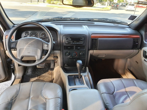 Jeep Grand Cherokee Laredo 2000 4.0 Classic At Gnc 4x2