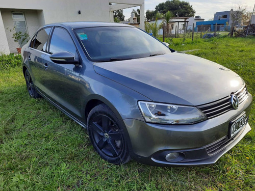 Volkswagen Vento 2.5 Advance Plus 170cv 2014