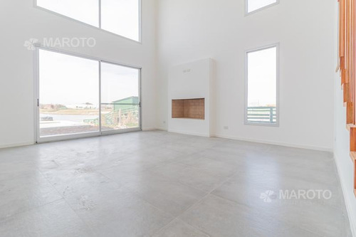 Imagen 9 de 30 de Casa En Venta En Barrio Puertos Del Lago - Maroto Propiedades