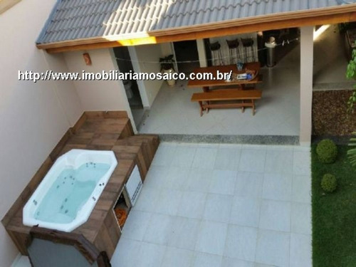 Imagem 13 de 15 de Casa Assobradada, Nova, Permuta Casa Em Condomínio Fechado, 03 Dormitórios, 01 Suite, 04 Vagas, Churrasqueira, Quintal - 94826 - 4492160