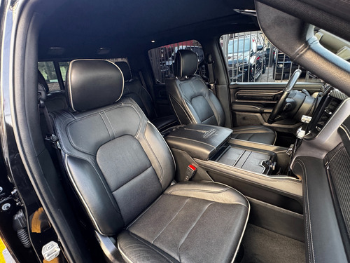 RAM Ram 5.7 Hemi Sport Black Package 4x4 At