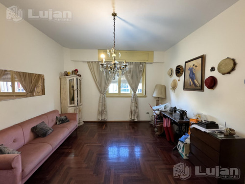 Venta Casa En Mataderos Albariño 900 - 5 Ambs Patio, Garage, Terraza