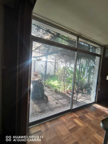 Se Vende Casa En Ñuñoa De 210m2,4d,3b,2e (101315)
