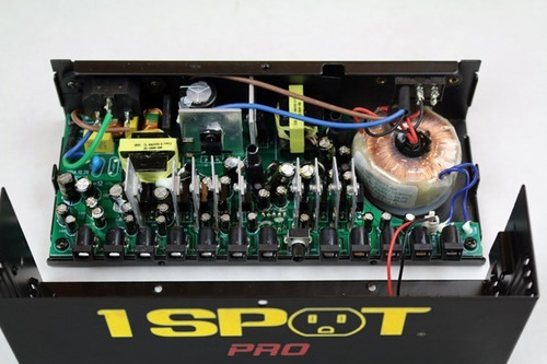 Fonte 1 Spot Pro Cs12 Com Saídas Isoladas Para Pedais 9-18v