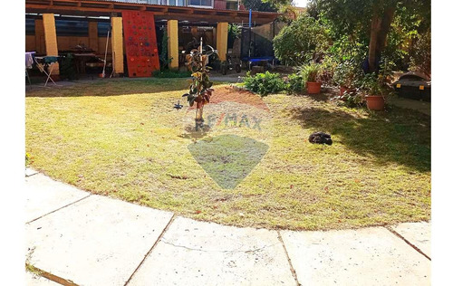Excelente Casa Con Amplio Terreno Plaza Ñuñoa