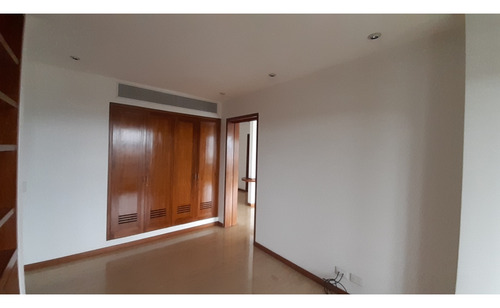 Venta Alquiler Apto Colinas Del Tamanaco 255m2 4h+s/5b+s/3p