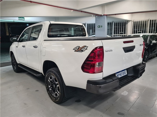 Imagem 3 de 14 de Toyota Hilux 2.8 Narrow 4x4 Cd 16v Diesel 4p Manual
