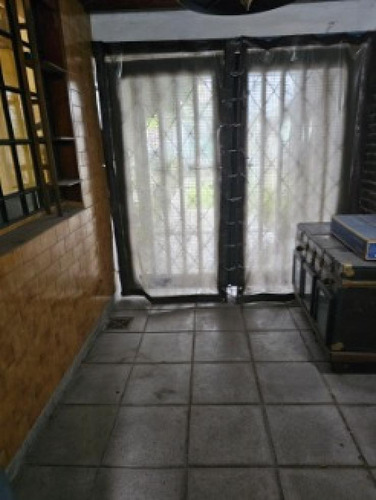 Casa En Venta - 2 Dormitorios 1 Baño - 110mts2 - Remedios De Escalada