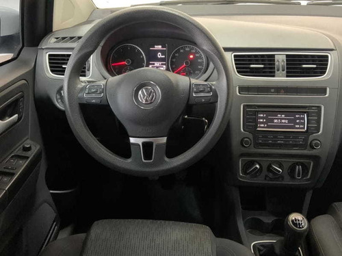 Imagem 5 de 7 de Volkswagen Fox 1.0 Gii 2014