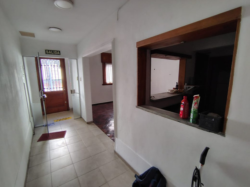 Casa En Alquiler B Centro 4 Privados, 2 Baños