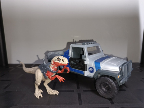 Jurassic World Dino Trackers Search N Smash Truck Atrocirapt