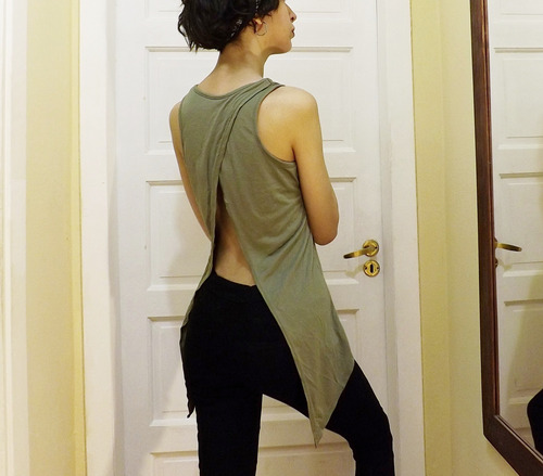 Musculosa Con Tajo Espalda Mujer