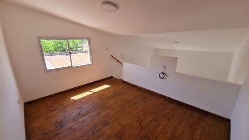 Imagen 4 de 19 de Venta Departamento Planta Alta - Pilar