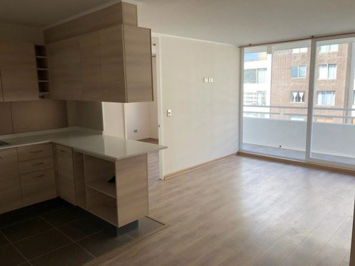 Departamento En Arriendo De 2 Dorm. En Viña Del Mar