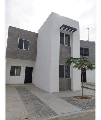 Casa En Venta En Kalia Residencial