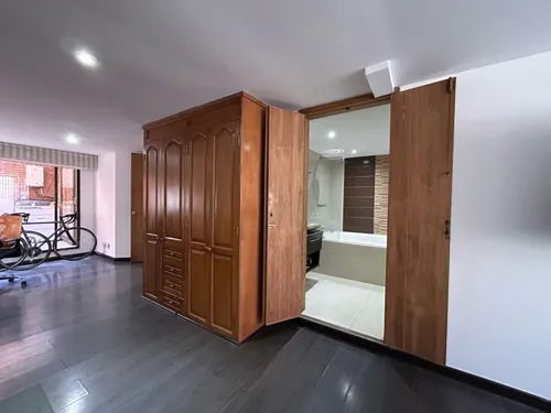 Apartamento En Venta En Chicó Navarra. Cod V13924