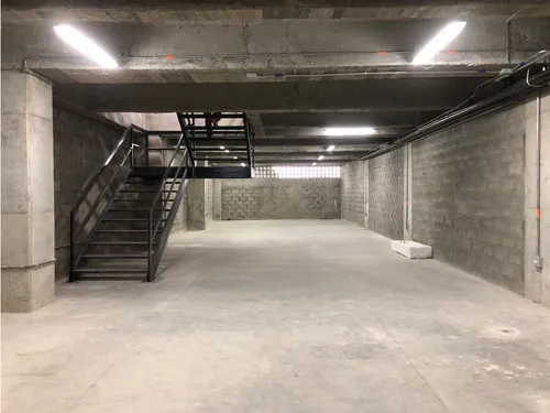 Bodega En Arriendo, Sector Jardines- Via El Caimo