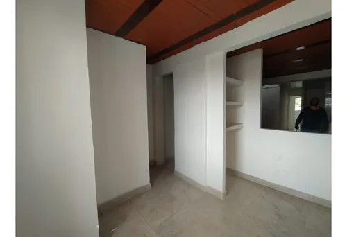 Venta De Casa Trifamiliar Y Local En La Merced, Norte De Cali 3208.