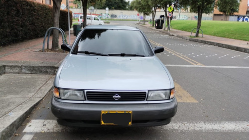 Nissan Sentra 1.6 B13 Std