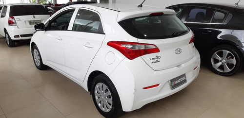 Imagem 7 de 10 de Hyundai Hb20 1.0 Comfort Plus 12v Flex 4p Manual