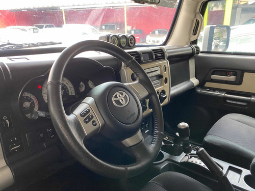 Imagen 6 de 8 de Toyota Fj Cruiser Blindada N3 Plus
