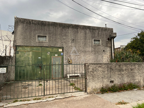 Venta Local Deposito Buceo Padrón Único Próximo Avenidas Zona Estratégica