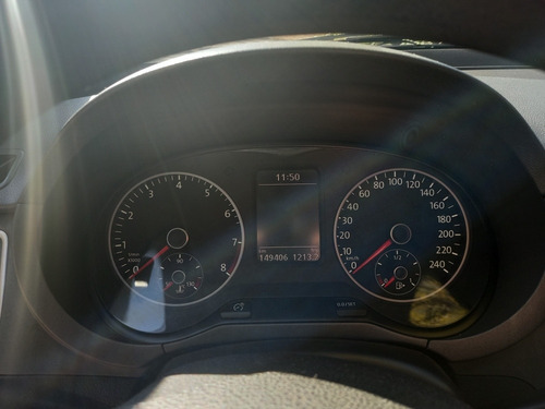 Imagen 9 de 15 de Volkswagen Suran 2014 1.6 Comfortline 101cv