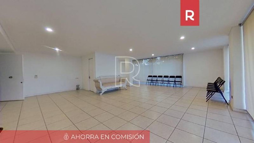 Imagen 17 de 20 de Agustín Del Castillo/ Nueva Costanera/ Vitacura
