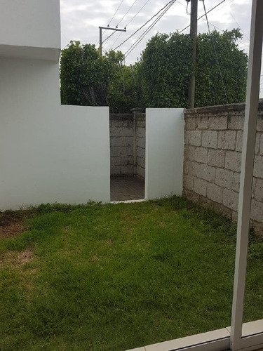 Imagen 7 de 20 de Casa En Venta Y O En Renta En Villas De Irapuato