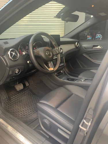 Imagen 4 de 23 de Mercedes-benz Gla 2018 1.6 Gla200 Urban 156cv Impecable!