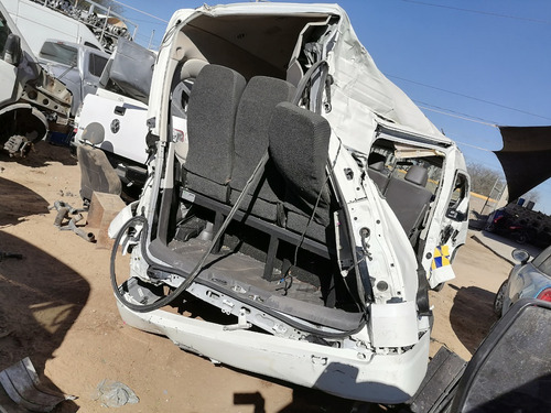 Imagen 4 de 11 de Desarmo Toyota Hiace V6 Año 2020 Pasajera Por Partes