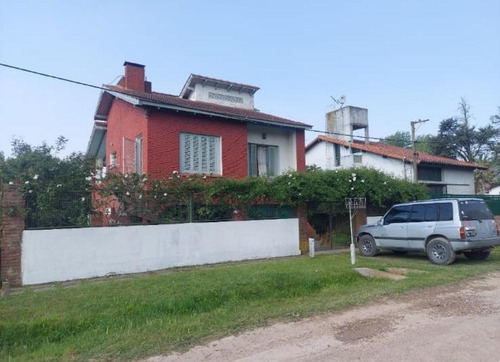 Casa En Venta - 2 Dormitorios 2 Baños - 300mts2 - Ensenada
