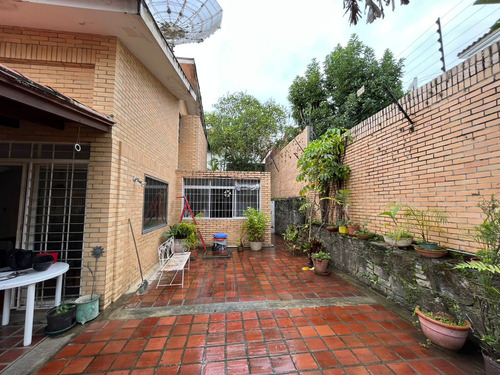 Se Vende Casa 391,74m² 4h+s/4b/3p , Sebucan