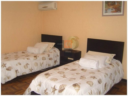Zona Golff, Casa En Excelente Estado- Ref: 8756