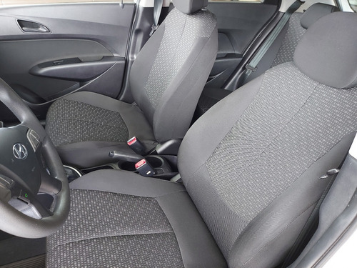 Imagem 13 de 14 de Hyundai Hb20 1.0 Confort Plus 2019, Prata, Único Dono