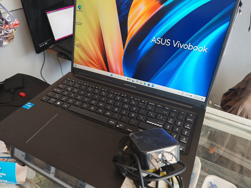Asus Vivobook 16 X1605va 8ram, 512ssd, Corei5 13va Negro (Usado)