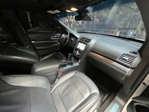 Ford Explorer 2.3 Limited 4x4
