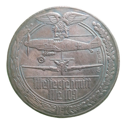 Medalla Militar 5 Cm. Avión Caza Alemán Messerschmitt Me 109