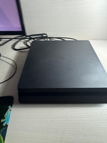 Play Station 4 -edicion Fifa 17 Negro (Usado)
