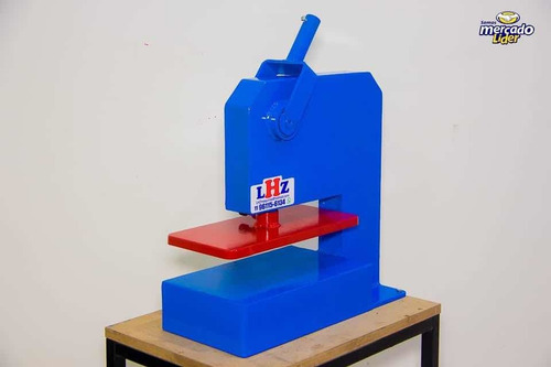 Imagem 1 de 1 de Só A Máquina De Corte Chinelo Do Futuro Lhz Máquinas