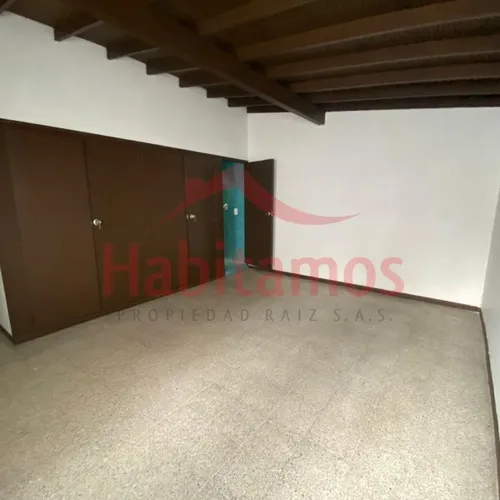 Casa En Venta En Medellín - Los Colores Cod 68704