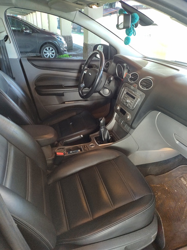 Ford Focus 2 2.0 Ghia Mt