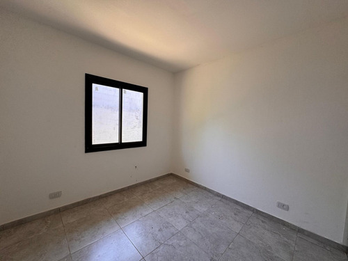 Casa En Housing Con Pileta 3 Dorm Arguello