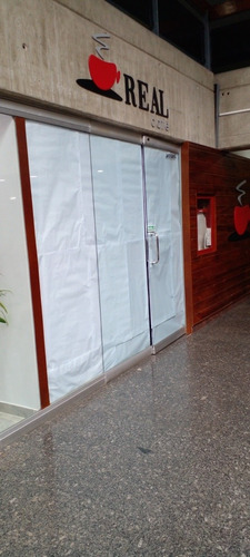 Imagen 7 de 14 de Vendo Fondo De Comercio De Barberia Estetica Masculina 94m2